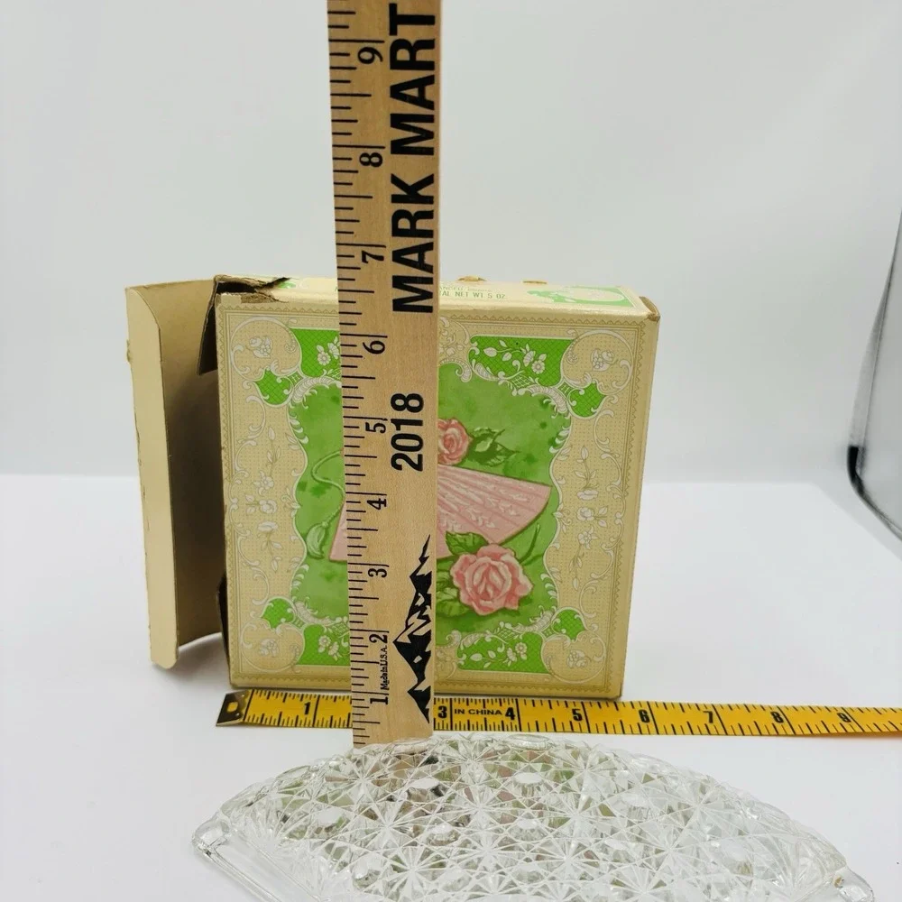 1970's Avon Hostess Fancy Soap‎ Set NIB Fan-Shaped Glass Dish 5 Pink Soaps Retro